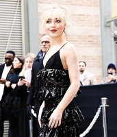 Imagem recente de sabrina