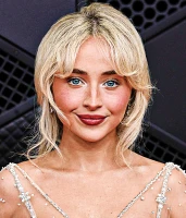 Imagem recente de sabrina