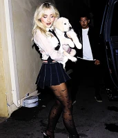 Imagem recente de sabrina