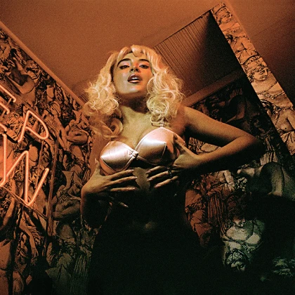 Imagem recente de sabrina