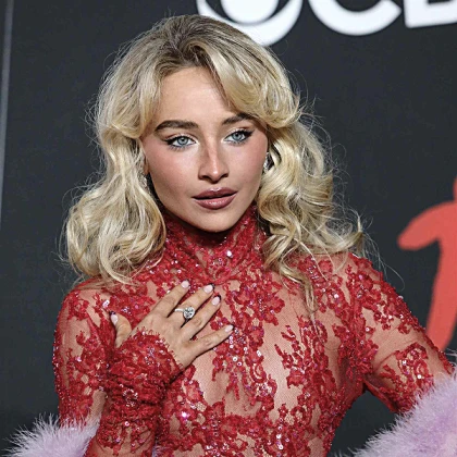 Imagem recente de sabrina