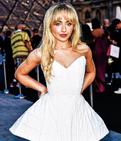 Imagem recente de sabrina