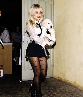 Imagem recente de sabrina