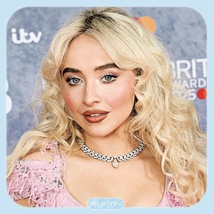 Imagem recente de sabrina