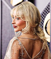 Imagem recente de sabrina