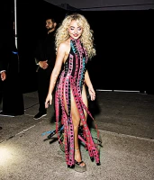 Imagem recente de sabrina