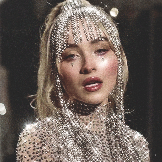 Imagem recente de sabrina