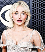 Imagem recente de sabrina