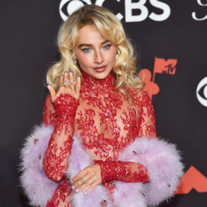 Imagem recente de sabrinaannlynn