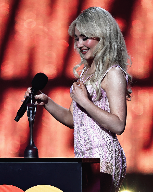 Foto de sabrinacarpenter