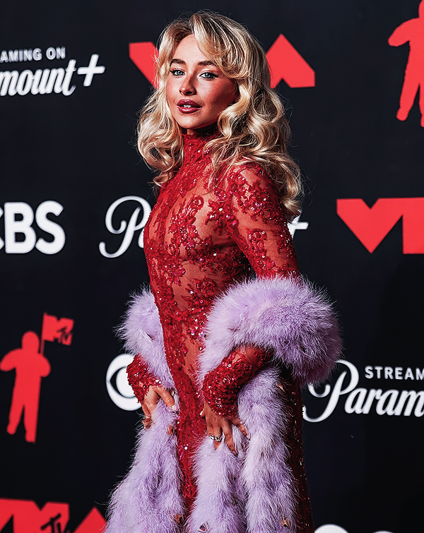 Foto de sabrinacarpenter