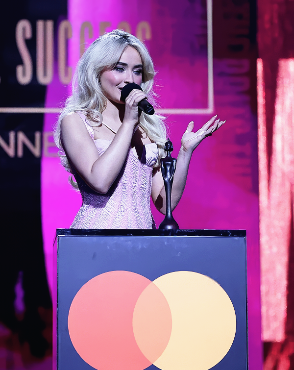 Foto de sabrinacarpenter