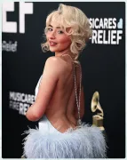 Imagem recente de sabrinacarpenter