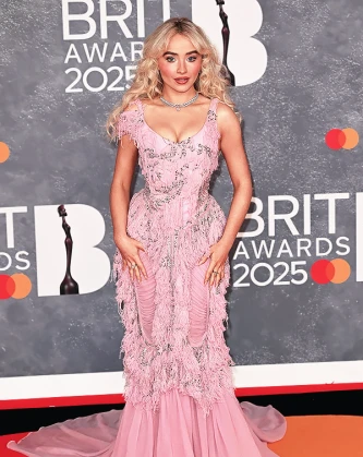 Imagem recente de sabrinacarpenter