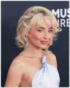 Imagem recente de sabrinacarpenter