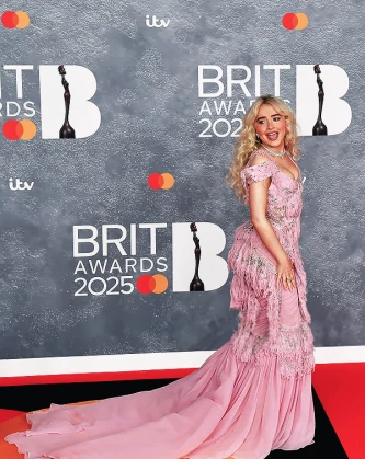 Imagem recente de sabrinacarpenter