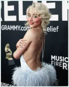 Imagem recente de sabrinacarpenter