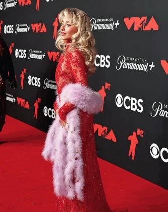 Imagem recente de sabrinacarpenter