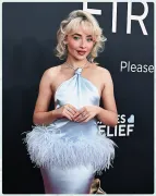 Imagem recente de sabrinacarpenter