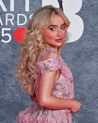 Imagem recente de sabrinacarpenter