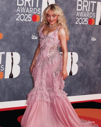 Imagem recente de sabrinacarpenter