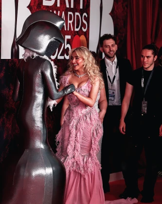 Imagem recente de sabrinacarpenter