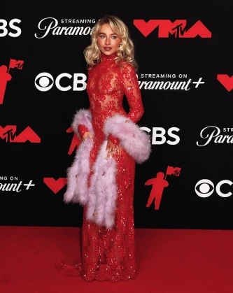 Imagem recente de sabrinacarpenter