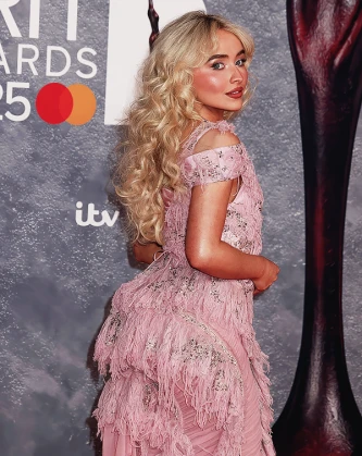 Imagem recente de sabrinacarpenter