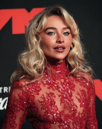 Imagem recente de sabrinacarpenter