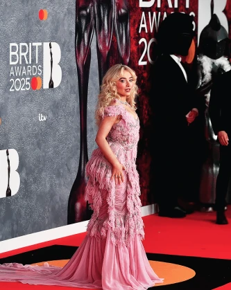 Imagem recente de sabrinacarpenter