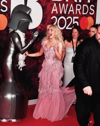 Imagem recente de sabrinacarpenter