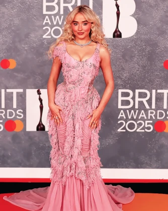 Imagem recente de sabrinacarpenter