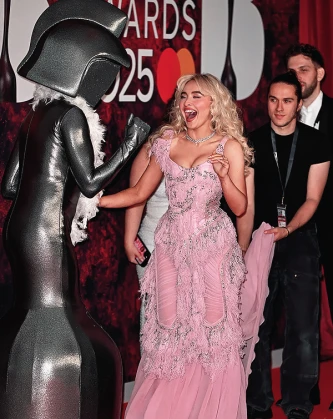 Imagem recente de sabrinacarpenter