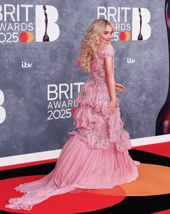 Imagem recente de sabrinacarpenter