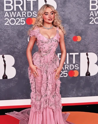 Imagem recente de sabrinacarpenter