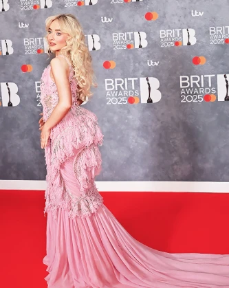 Imagem recente de sabrinacarpenter