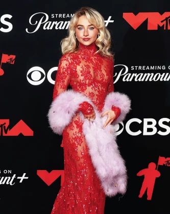 Imagem recente de sabrinacarpenter