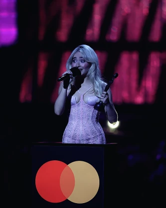 Imagem recente de sabrinacarpenter