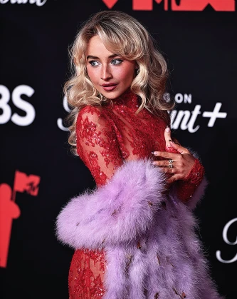 Imagem recente de sabrinacarpenter