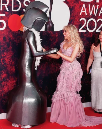 Imagem recente de sabrinacarpenter