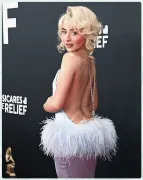 Imagem recente de sabrinacarpenter