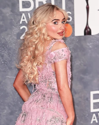 Imagem recente de sabrinacarpenter