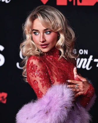 Imagem recente de sabrinacarpenter