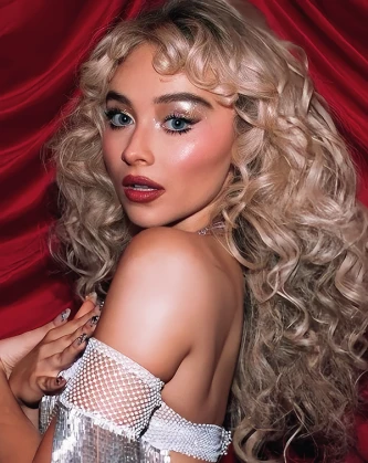 Imagem recente de sabrinacarpenter