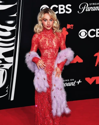 Imagem recente de sabrinacarpenter