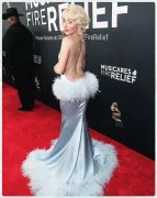 Imagem recente de sabrinacarpenter