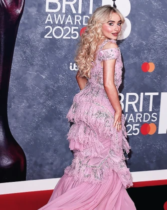 Imagem recente de sabrinacarpenter