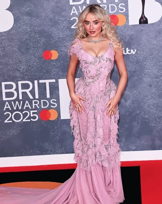 Imagem recente de sabrinacarpenter