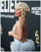 Imagem recente de sabrinacarpenter