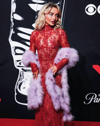 Imagem recente de sabrinacarpenter